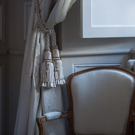 Frühstückspension Chateau De La Balluere 5*